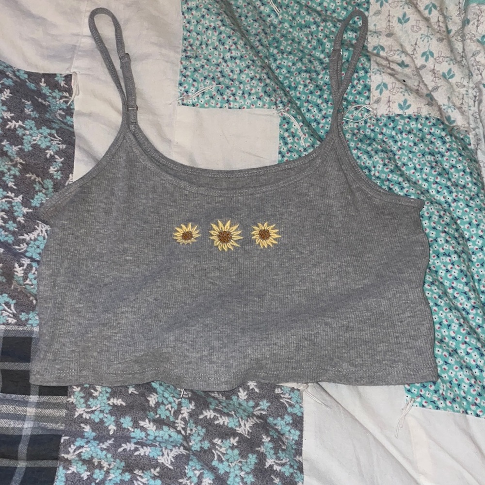 Hollister baby cami size medium.